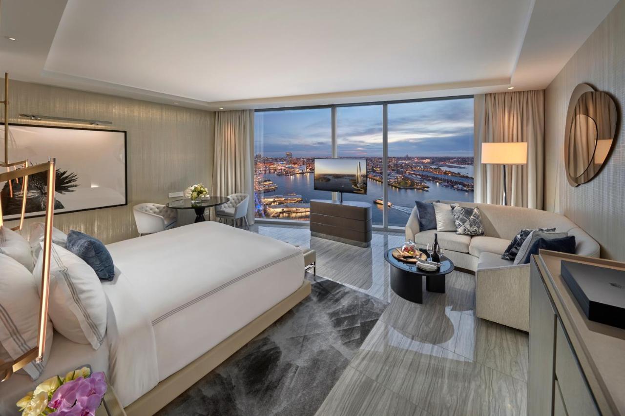 Hotel Crown Towers Sídney Exterior foto A guest room at the Four Seasons Hotel